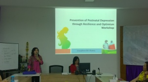 Acara dibuka oleh Ketua IPK Jatim - Dra. Astrid Wiratna, Psikolog